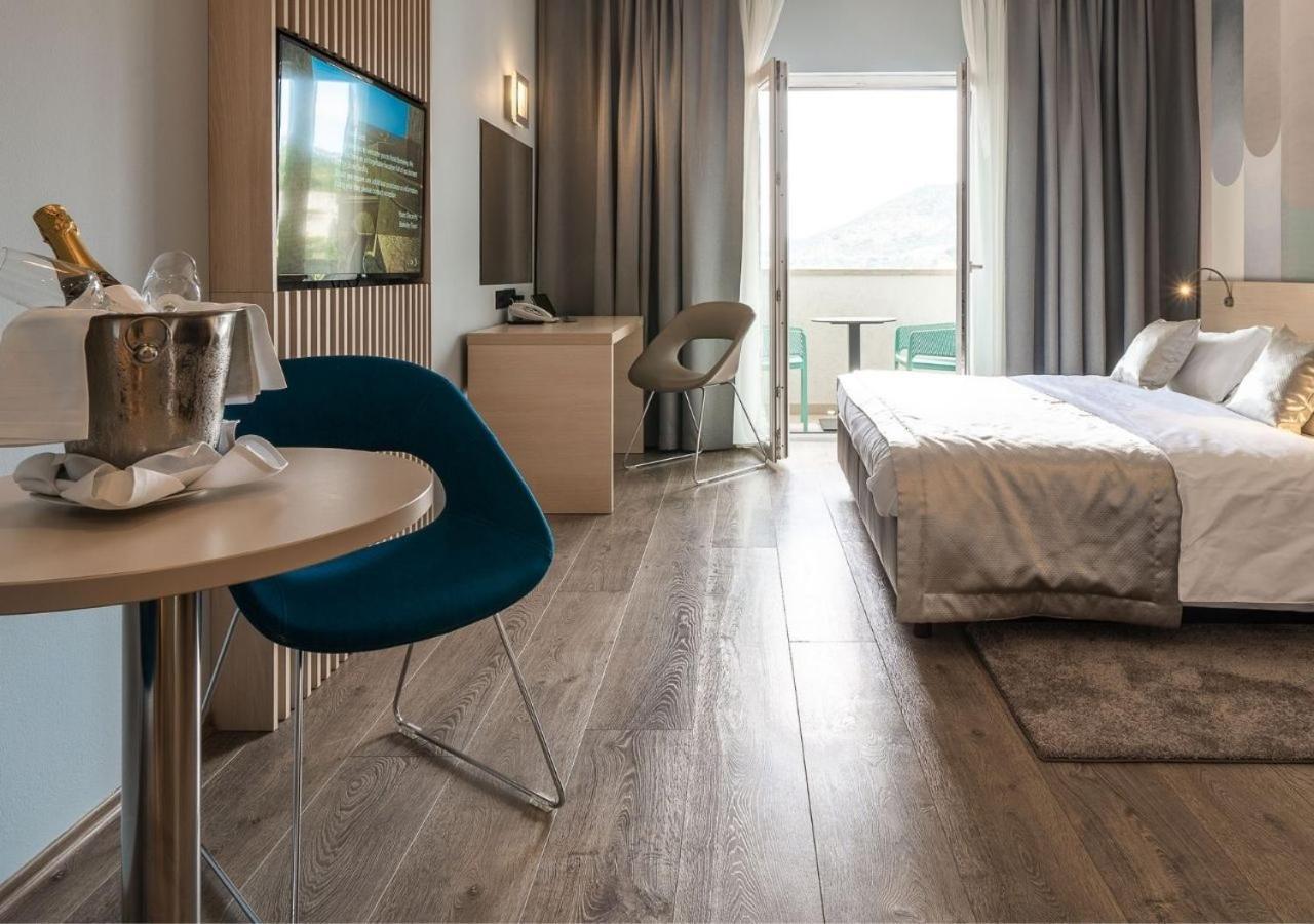 Chambre Double Supérieure avec Balcon - Vue sur Mer