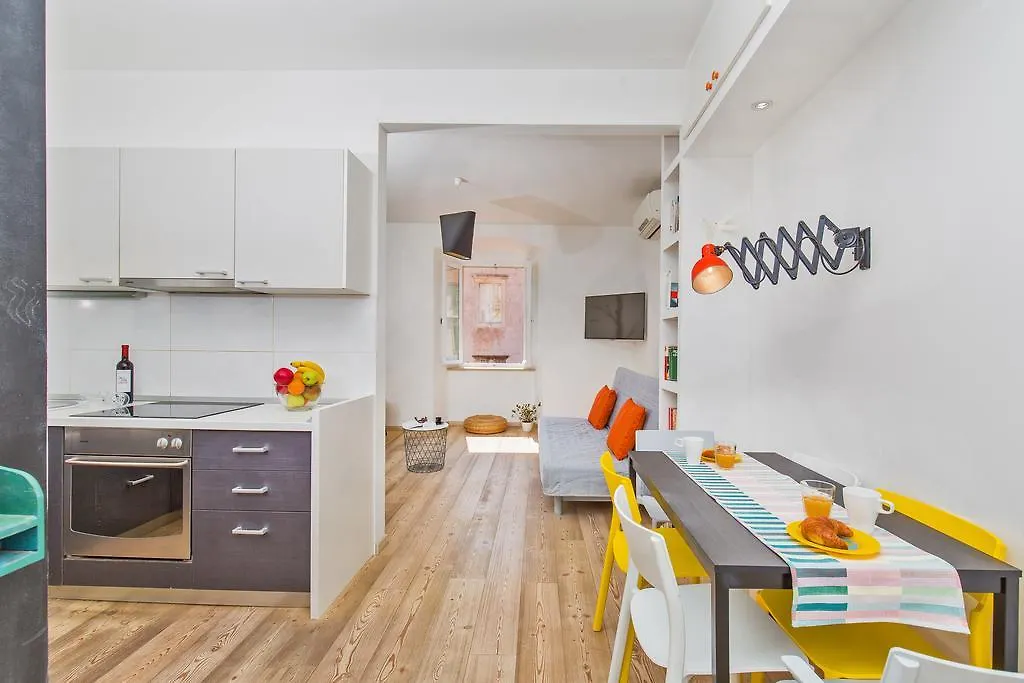 Apartment & Room Joy-1
