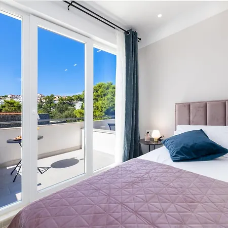 Apartment & Rooms Primi With Free Parking-3