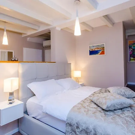 Villa Flores Studio Apartment-3